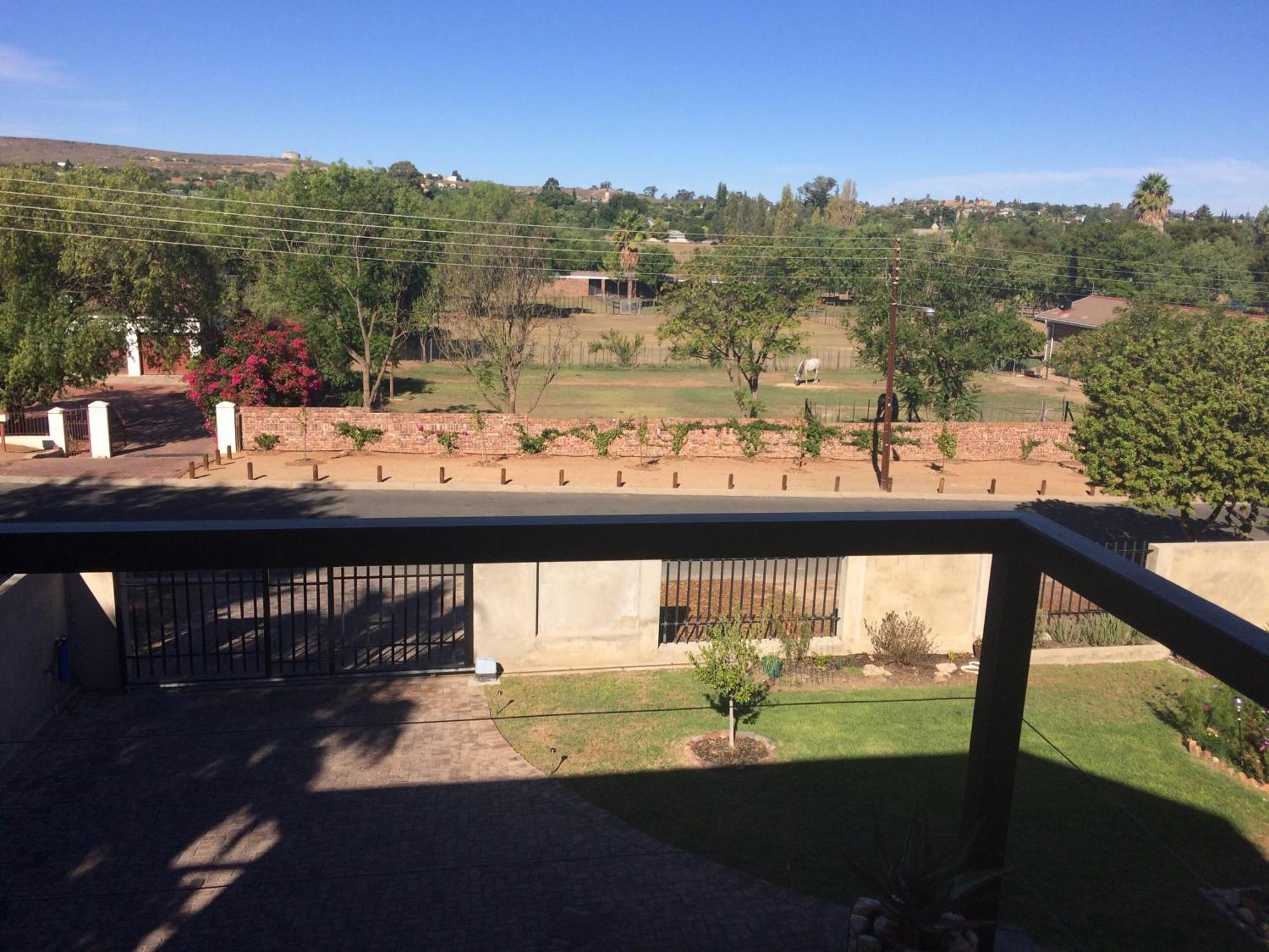 21 On Klein Karoo Oudtshoorn Exterior foto