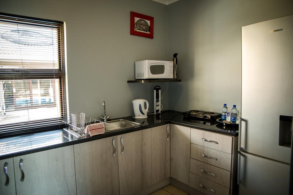 21 On Klein Karoo Oudtshoorn Exterior foto