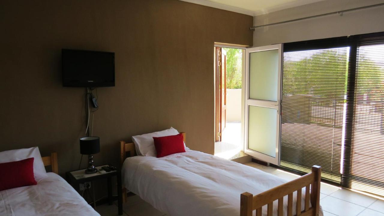21 On Klein Karoo Oudtshoorn Exterior foto
